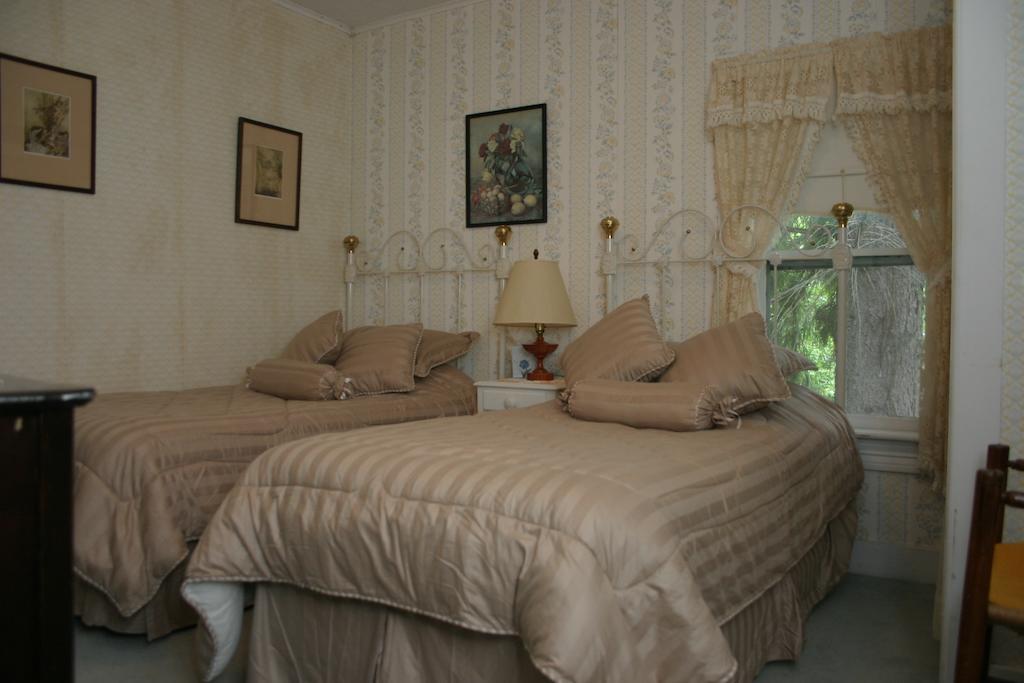 Inn At Starlight Lake & Restaurant ภายนอก รูปภาพ