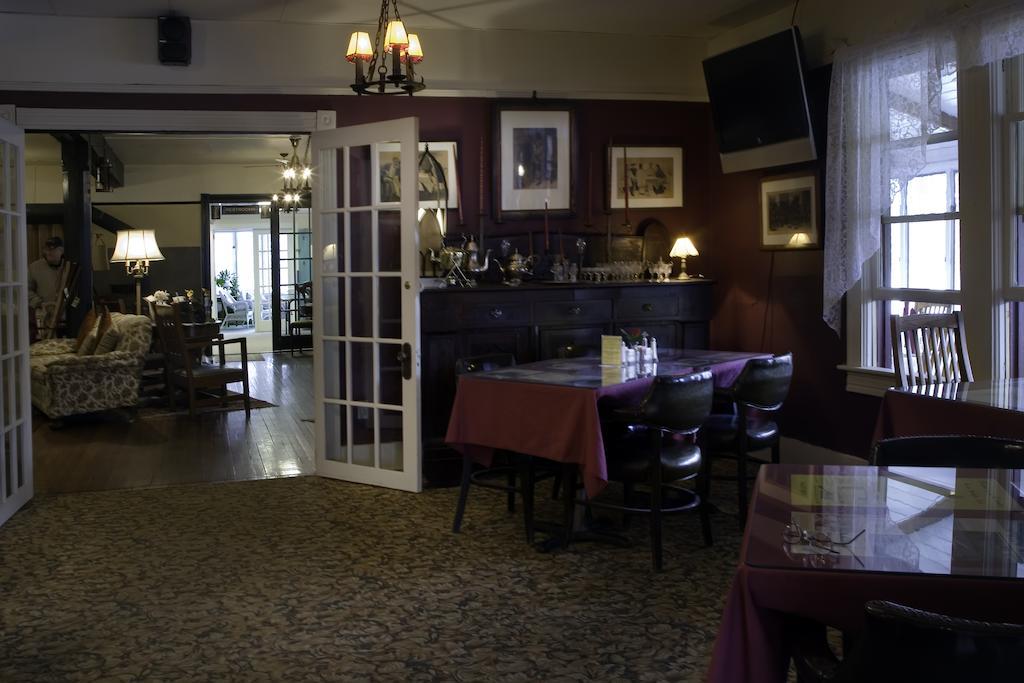 Inn At Starlight Lake & Restaurant ภายนอก รูปภาพ